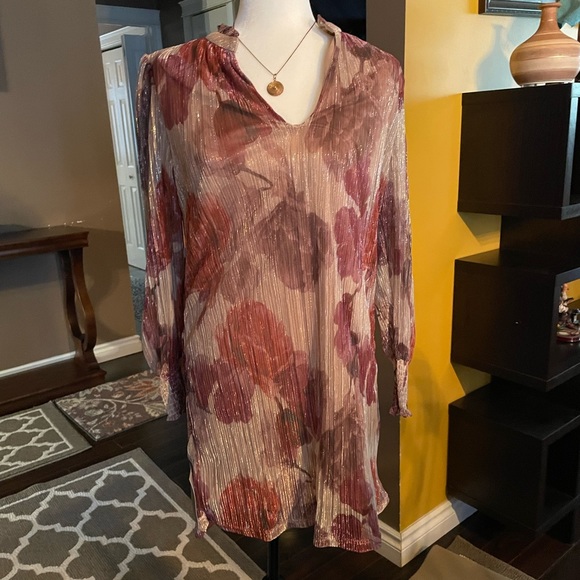 Dress - Picture 1 of 3